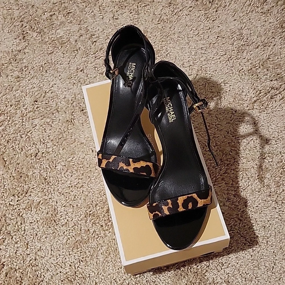 Michael Kors heels brand new in box size 7
